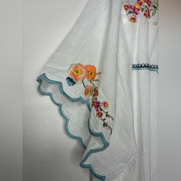 Johnny Was White & Floral Top - Picture 4 of 8